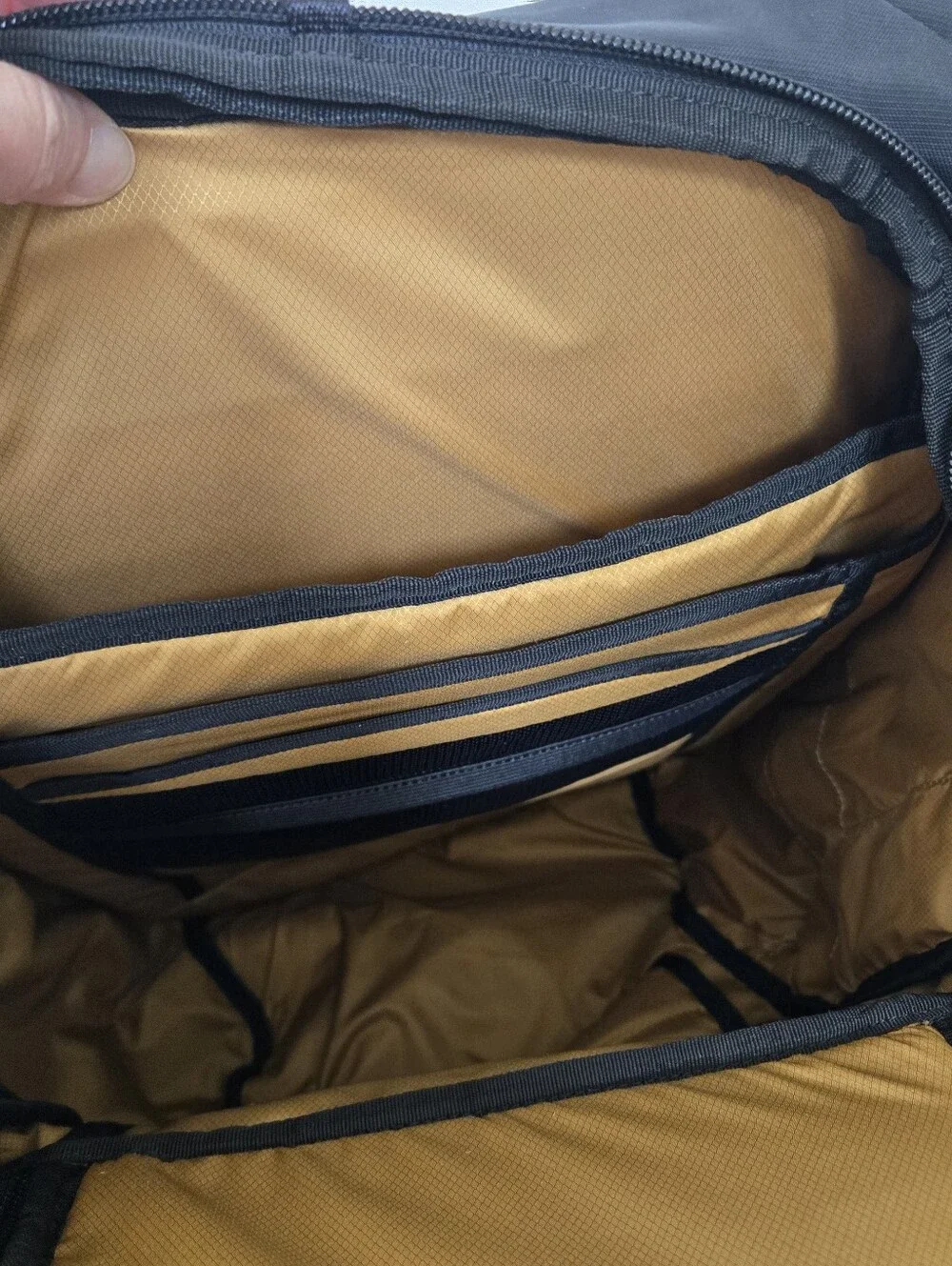Thule Paramount 27L Backpack Black Laptop Compartment Water-resistant Nylon